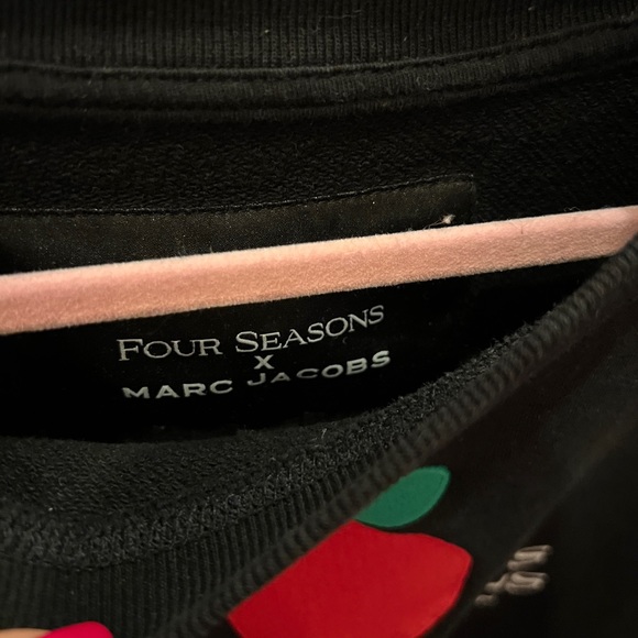 MARC JACOBS x FOUR SEASONS SWEATER - Picture 3 of 3